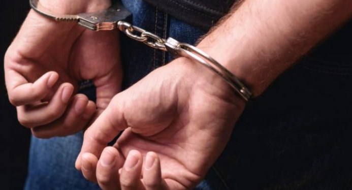 Police arrest 2 drug peddlers, recovered huge quantity of drugs in Anantnag