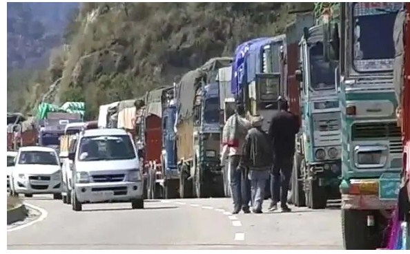 Jammu-Srinagar National Highway Reopened Four Days After Landslides, Snowfall