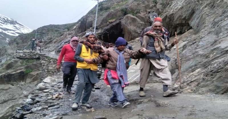 7,021 pilgrims pay obeisance at the Holy Cave