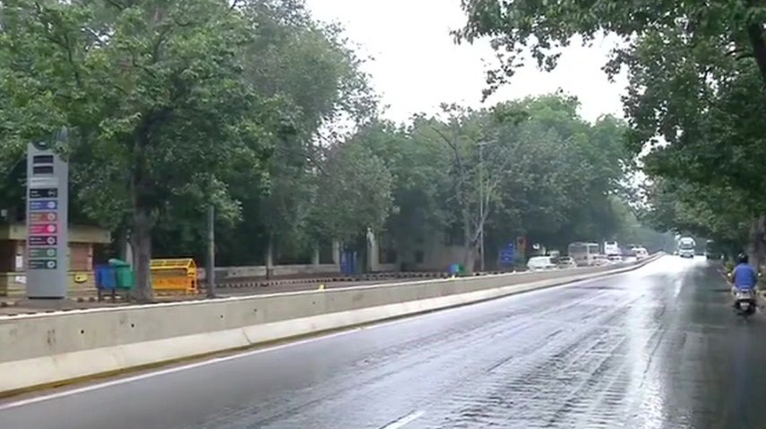 Air quality improves in Delhi for second consecutive day, AQI reaches 'Satisfactory' category