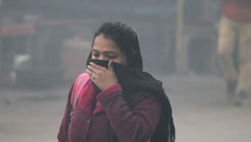 Delhi witnesses 'very poor' air quality, pollution level likely to worsen   