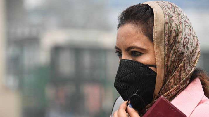 Delhi-NCR battles cold wave, AQI remains at 'very poor'