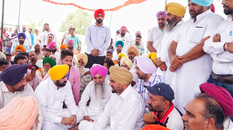 Bhagwant Mann Visits Sidhu Moose Wala's Family Days After Killing