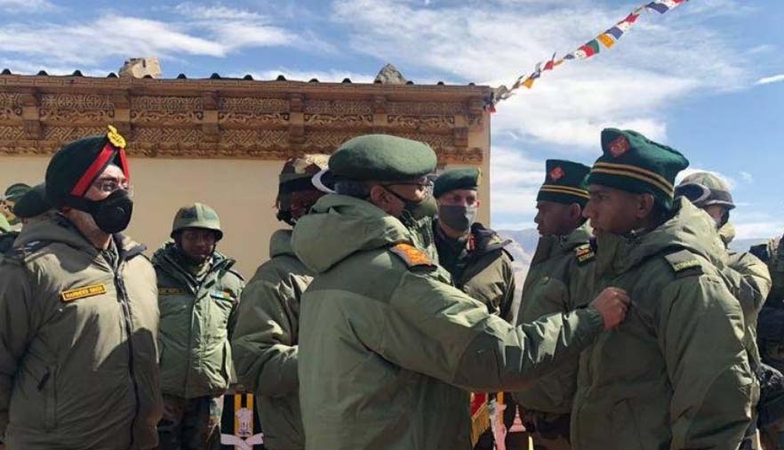 Army Chief visits forward locations in Eastern Ladakh