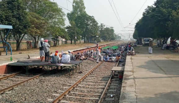 Will allow goods trains to run in Punjab till Nov 20, say farmers