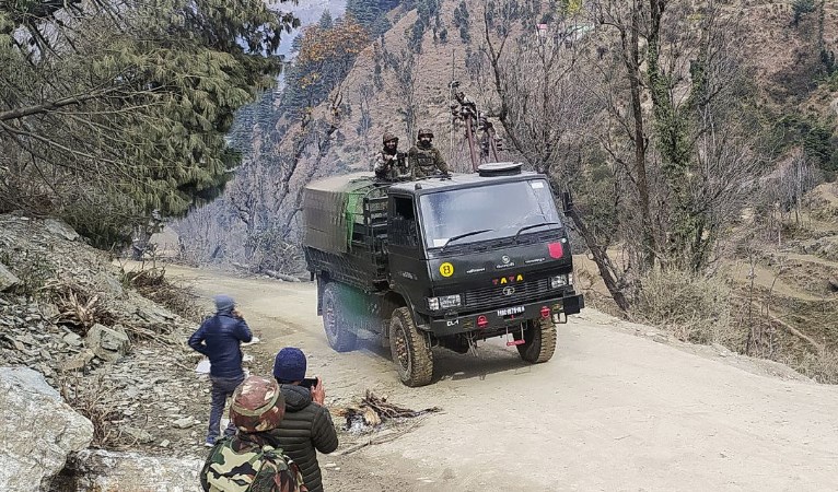 Army rescues civilians injured in road accident, Nagrota,