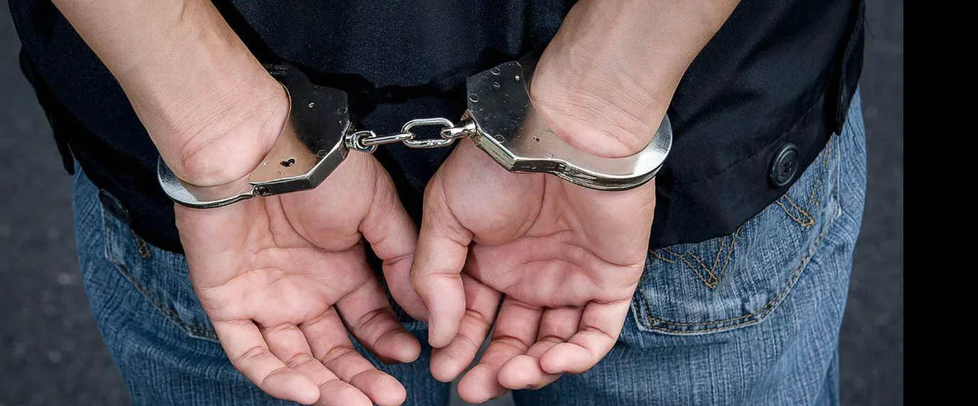 Police arrests two burglars in Ganderbal, recovers stolen property