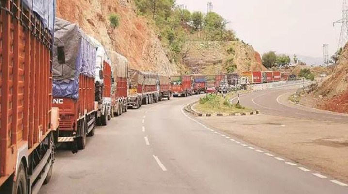 Traffic suspended on Srinagar-Leh national highway due to landslides