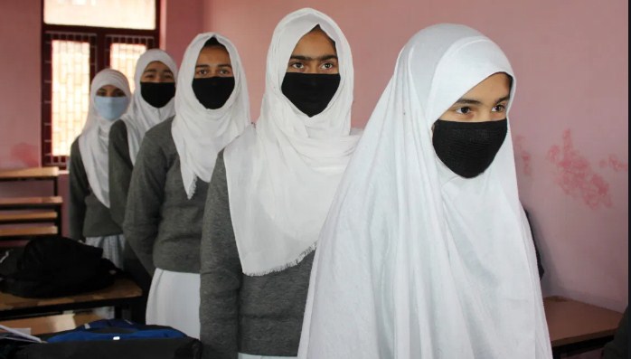 Very poor response from students as schools reopens after 6 months in Kashmir