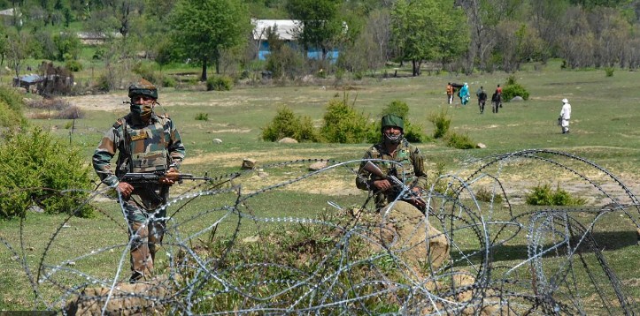Pak resorts to intense shelling on LoC