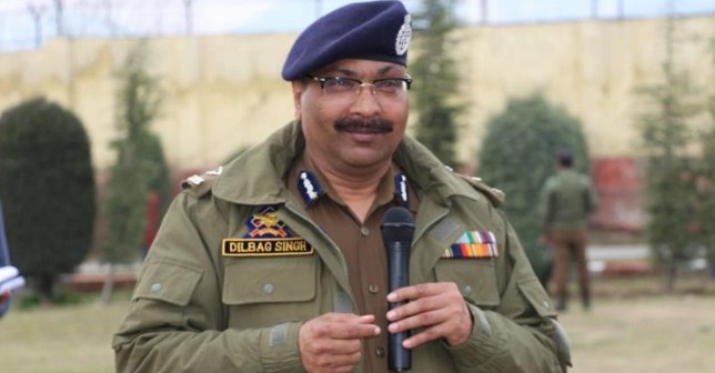 DGP J&K rewards 25 CRPF personnel for excellent performance  