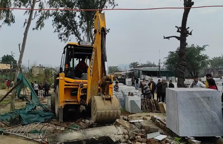 Prime commercial, Roshni land retrieved near NH 44   in Samba