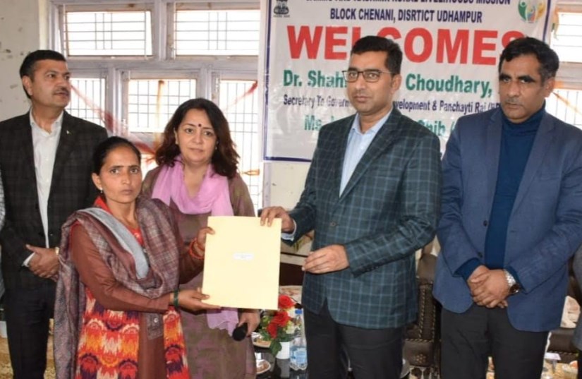Secretary RDD distributes Rs 76.57 lakhs to JKRLM SHGs for livelihood initiatives