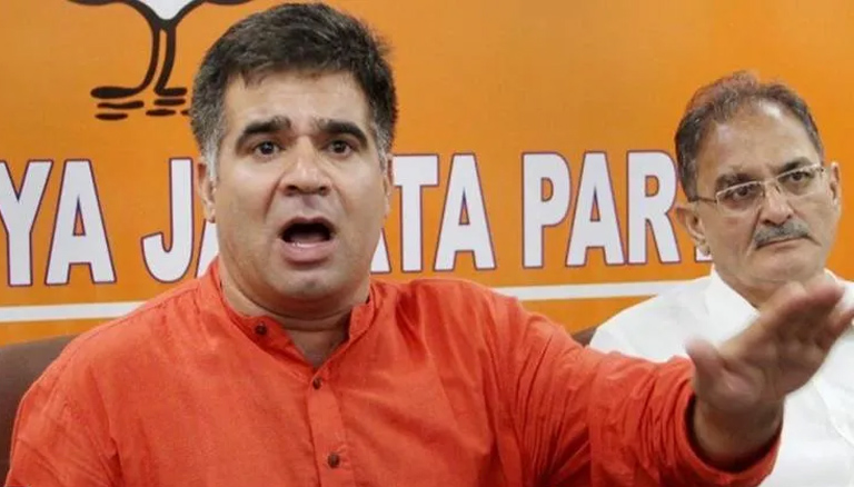 Sat Sharma commutes in local matador, interacts with Locals 