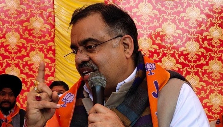 Abdullah, Mufti families have crushed common man in J&K: Chugh