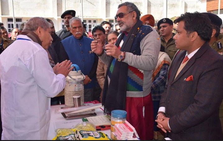 Giriraj Singh conducts Public outreach programme at Sudhmahadev