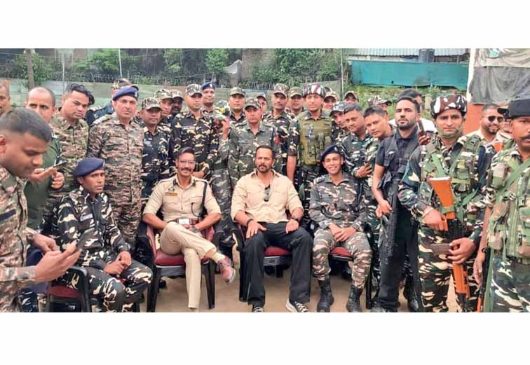 Singham Again: Ajay Devgn, Rohit Shetty spend time with SSB soldiers in J&K