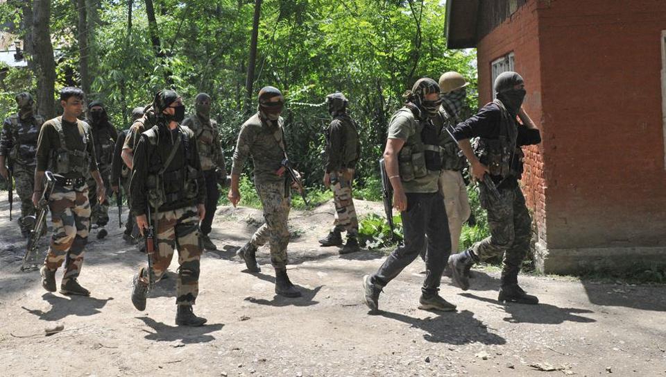 Shopian Encounter: Hideout busted, clashes ensue youth injured
