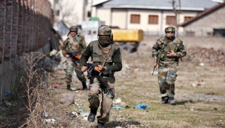 Pak shells forward posts, villages along LoC in J-K''s Poonch