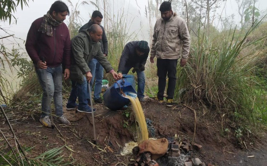 Excise sleuths conduct raids in Kathua, destroy 1300 kg Lahan, 5 litres illicit liquor  