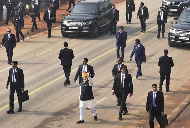 Gandhi Family Set to Lose SPG Security Cover After Manmohan Singh, Intel Agencies Say 'No Direct Threat’