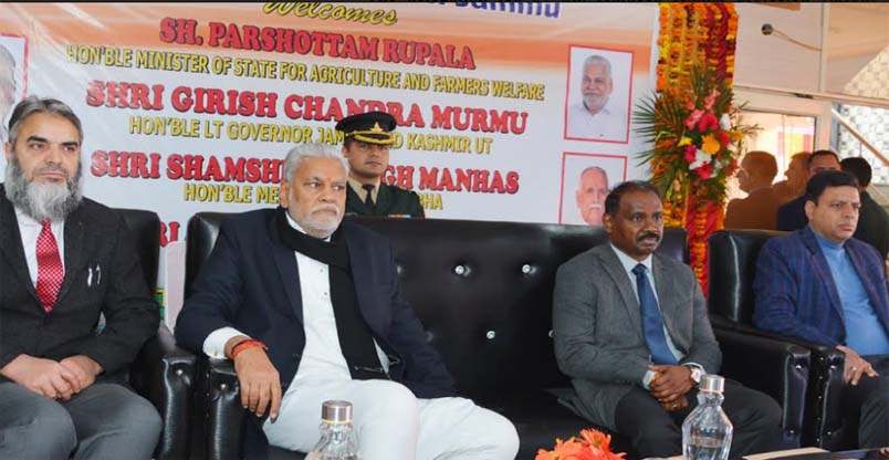 Union MoS Agriculture & Farmers Welfare, Lt Governor attend Public Outreach Programme