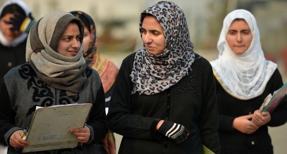 Nearly 14000 students submit scholarship forms at facilitation centres set up in Srinagar