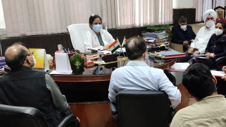 Dr Sudan discusses modalities for making MCH Gandhi Nagar functional