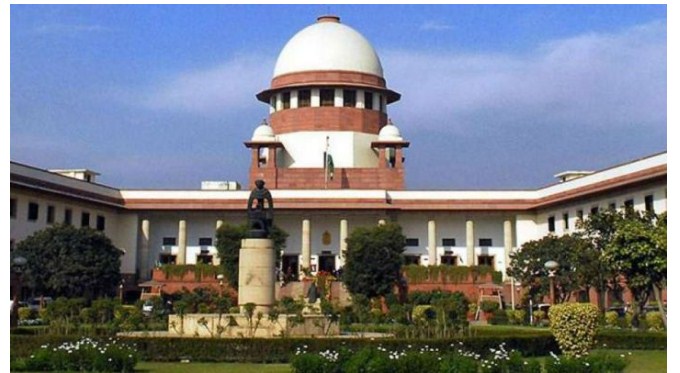 Aadhaar linking: Supreme Court issues notice to Centre, others on Facebook plea seeking transfer of cases