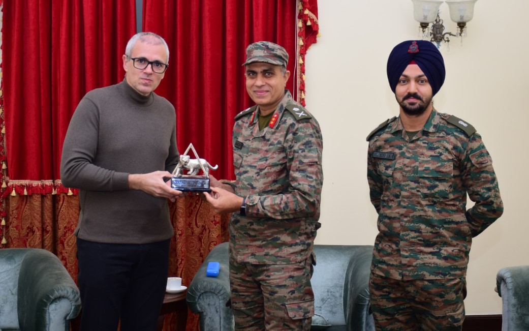 GoC 26 Division calls on CM Omar Abdullah