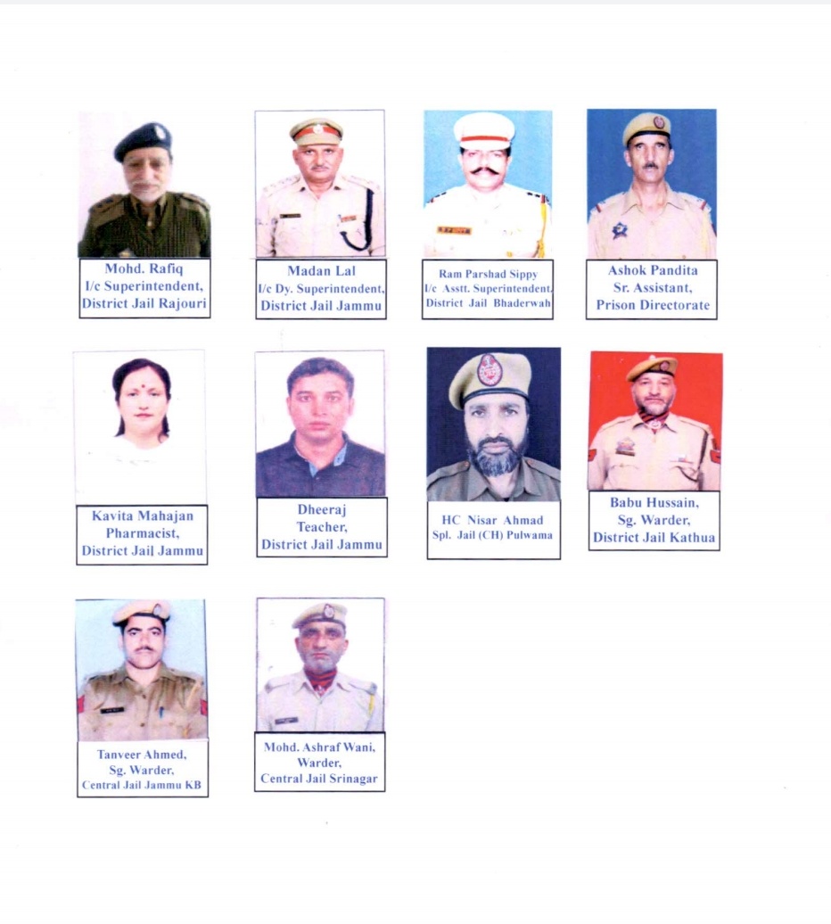 VK Singh awards Director General Prisons medals 