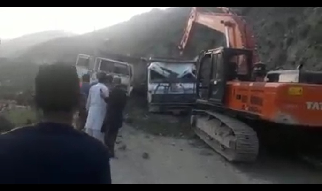 2 dead, 4 rescued from Landslide at J-K’s Ramban; Jammu-Srinagar Highway blocked