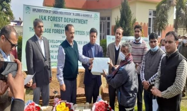 Sanjeev Verma conducts extensive tour of Kathua interacts with VFCs, PRIs
