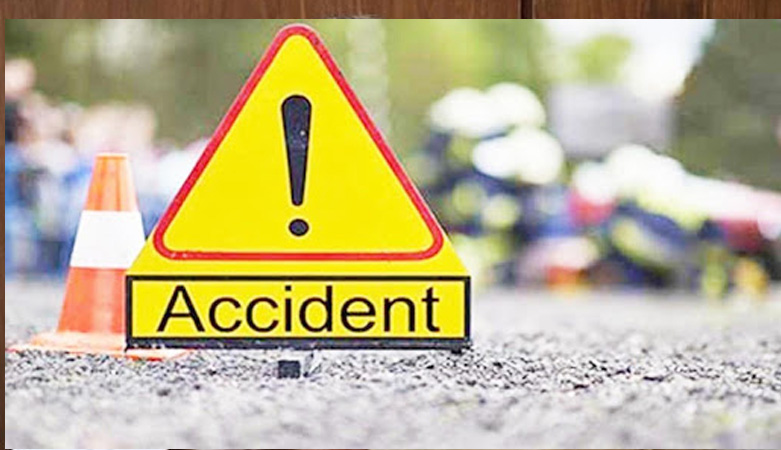 Traffic policeman killed by speeding truck on Kashmir highway