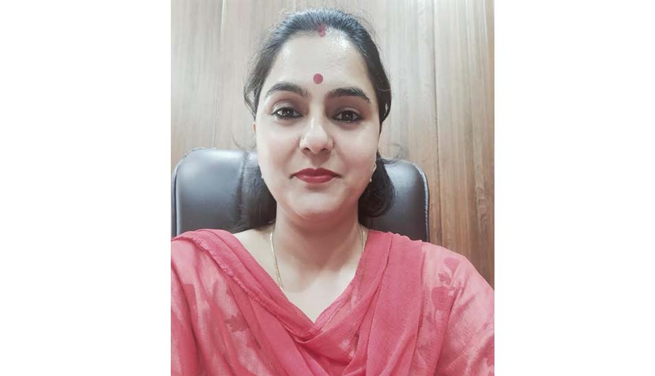 Provide ration to middle class people who do not have PDS cards: Reena Thappa