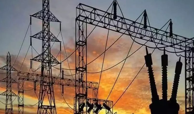 Amid severe heatwave, Delhi’s peak power demand clocks 8000 MW; highest ever in national capital