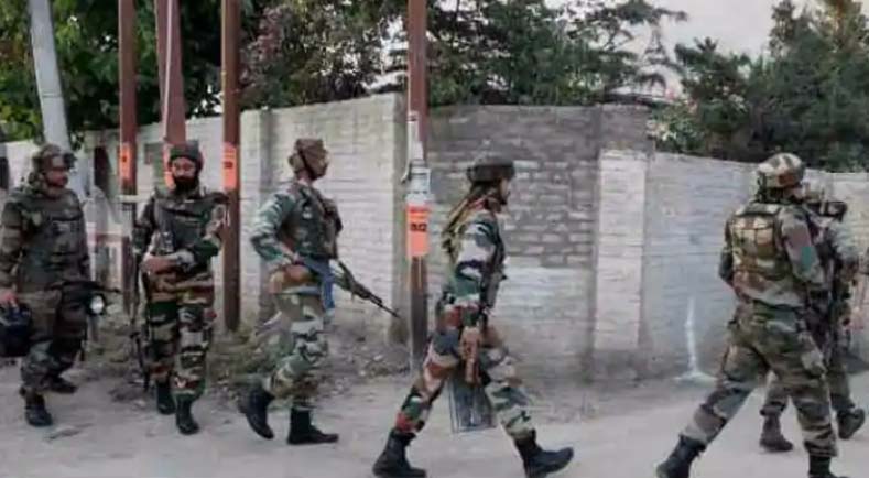 Policeman Martyred, another injured in Pulwama Militant attack