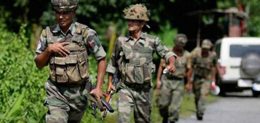 Indian Army rescues over 300 stuck near Zojila Pass after snowfall