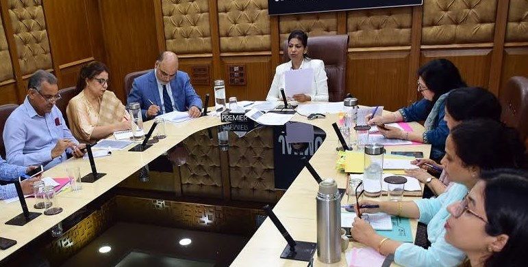 Yasha Mudgal reviews functioning of Cooperative Deptt