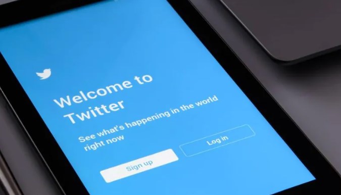 Twitter to fight Musk, hires firm who made poison pills defence