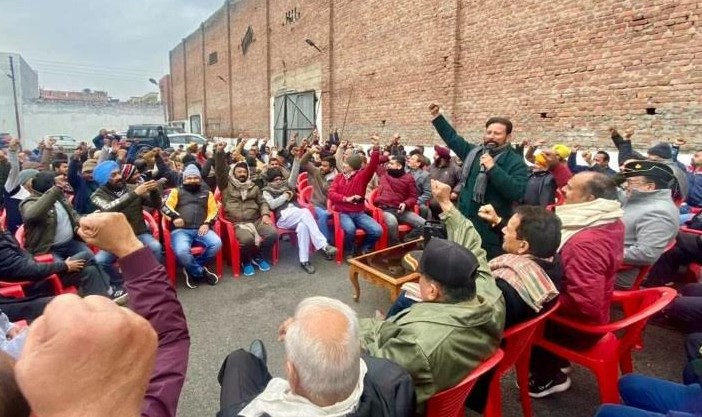 US Diplomat Holds 'Excellent, Classified Briefing' with Lawmakers on Kashmir, Gives No Details