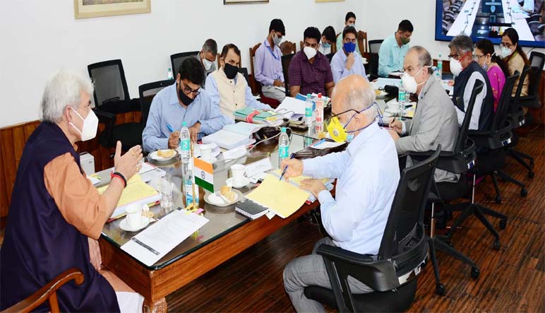Lt Governor chairs Kashmir University Council meet