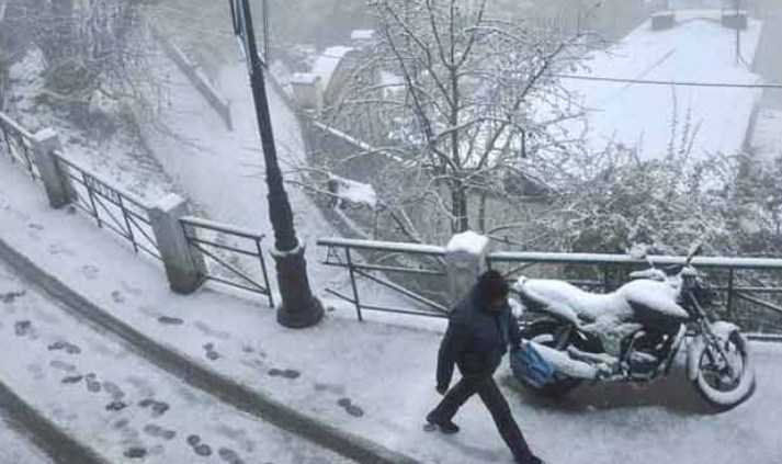 Tourist from J&K dies after being trapped in snowfall in Uttarakhand