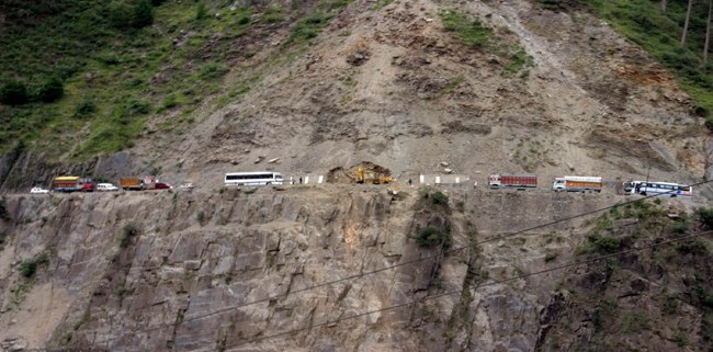 Inclement Weather: Authorities advise people to avoid journey on Sgr-Jmu highway for few days