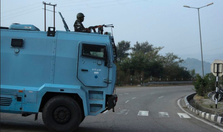 J&K: Area cordoned off in Srinagar after suspected vehicle didn’t stop at a checkpoint