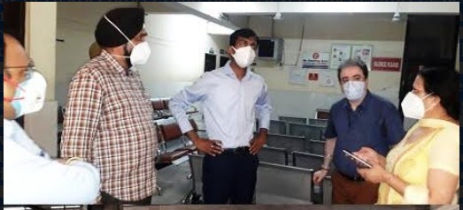 DC Jammu inspects Oxygen Generation Plant at Gandhi Nagar Hospital
