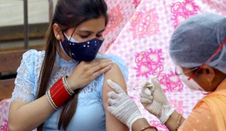 Over 1.50 crore COVID vaccine doses available with states: Centre
