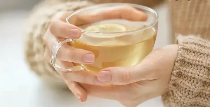 Soothing teas to deal with painful menstrual cramps