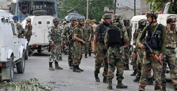 Two OGWs arrested in Handwara, arms recovered