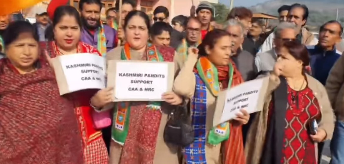 Kashmiri migrants take out pro-CAA rally in Jammu